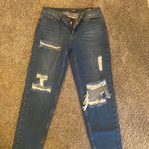 NWT cute ripped mom jeans!!!